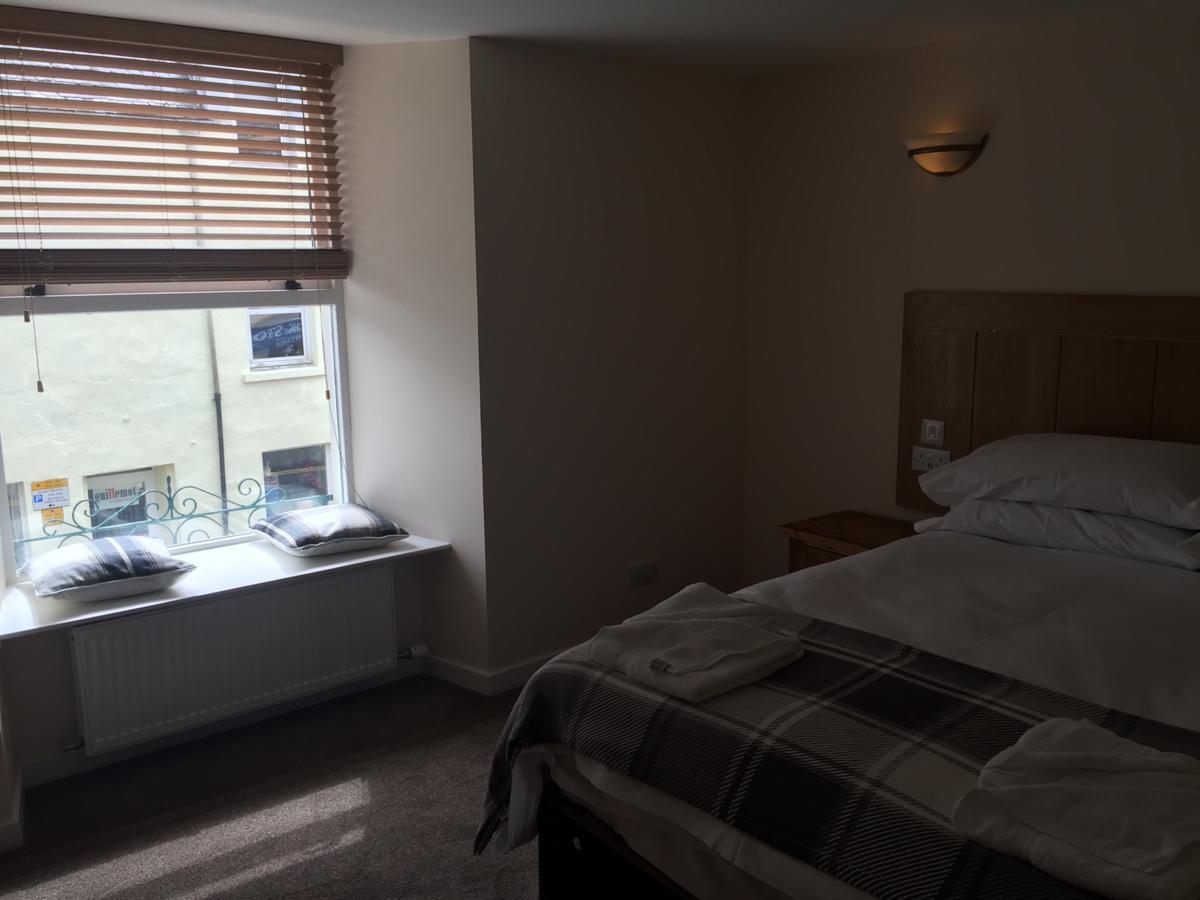 Caledonian Hotel Portree Extérieur photo