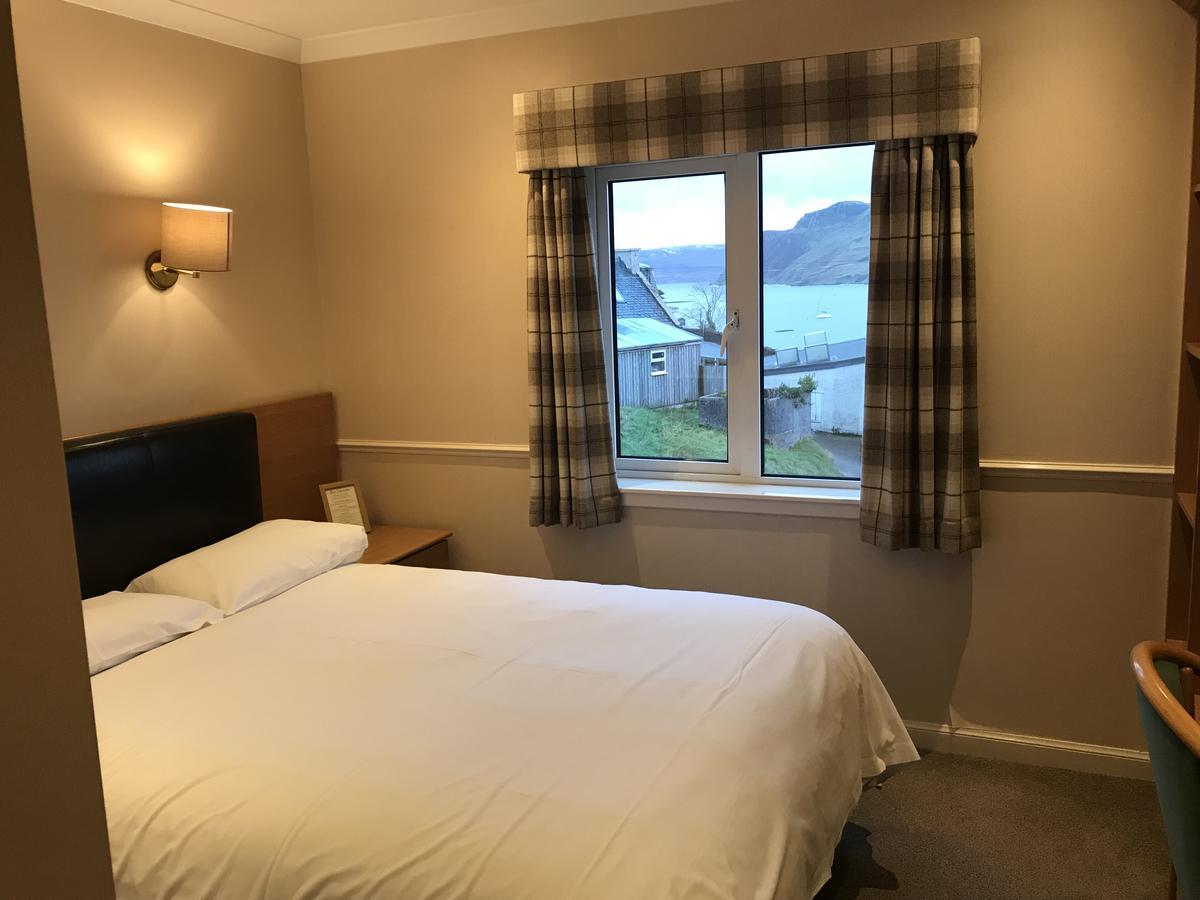 Caledonian Hotel Portree Extérieur photo
