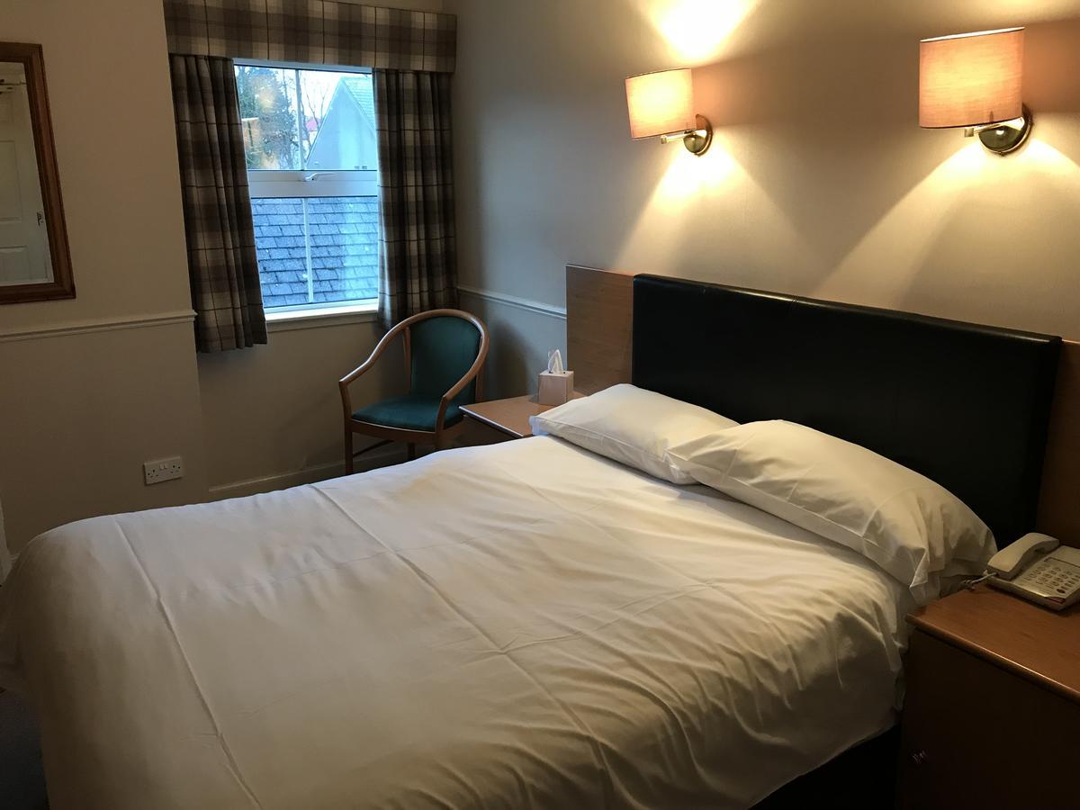 Caledonian Hotel Portree Extérieur photo