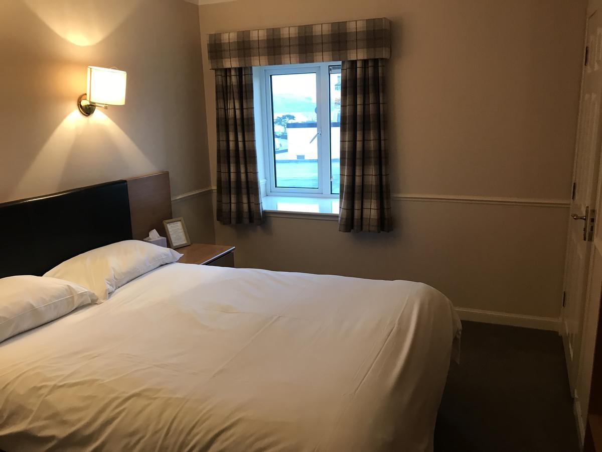 Caledonian Hotel Portree Extérieur photo
