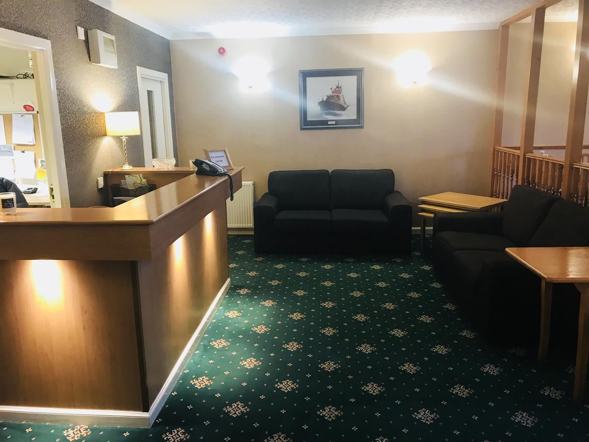 Caledonian Hotel Portree Extérieur photo