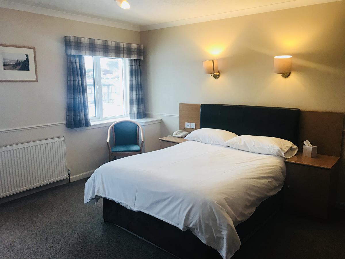 Caledonian Hotel Portree Extérieur photo