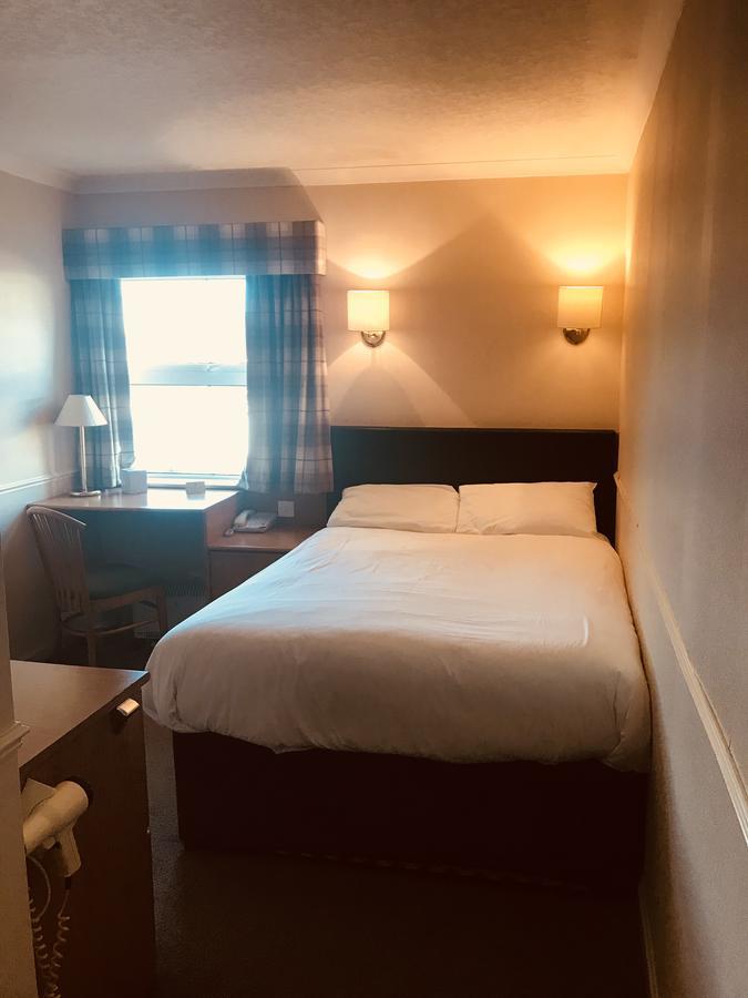 Caledonian Hotel Portree Extérieur photo