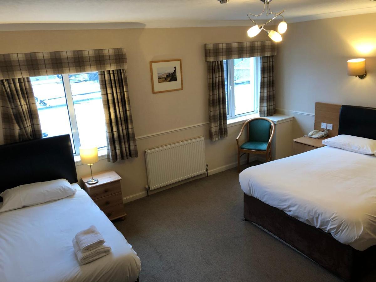 Caledonian Hotel Portree Extérieur photo